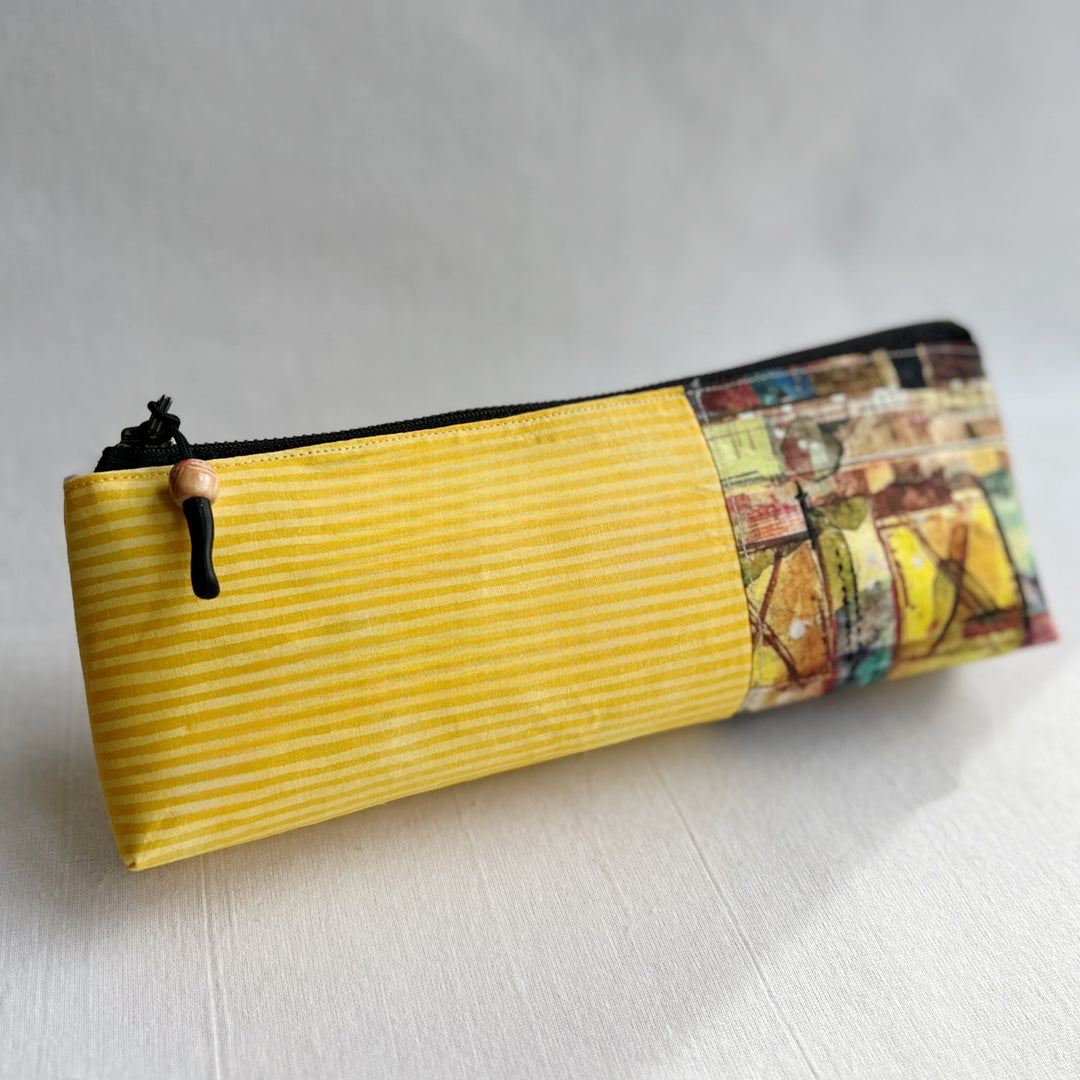 Zip Bag Pouch - Holds Art Pens, Paintbrushes and Supplies