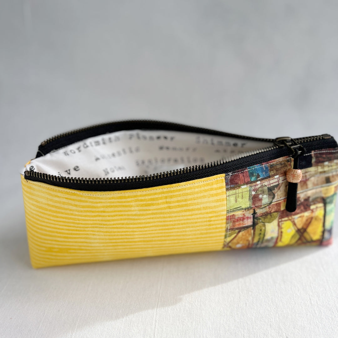 Zip Bag Pouch - Holds Art Pens, Paintbrushes and Supplies